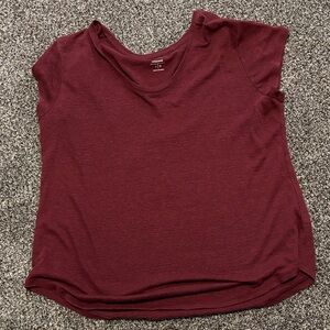 Old Navy Burgundy Short Sleeve Tee